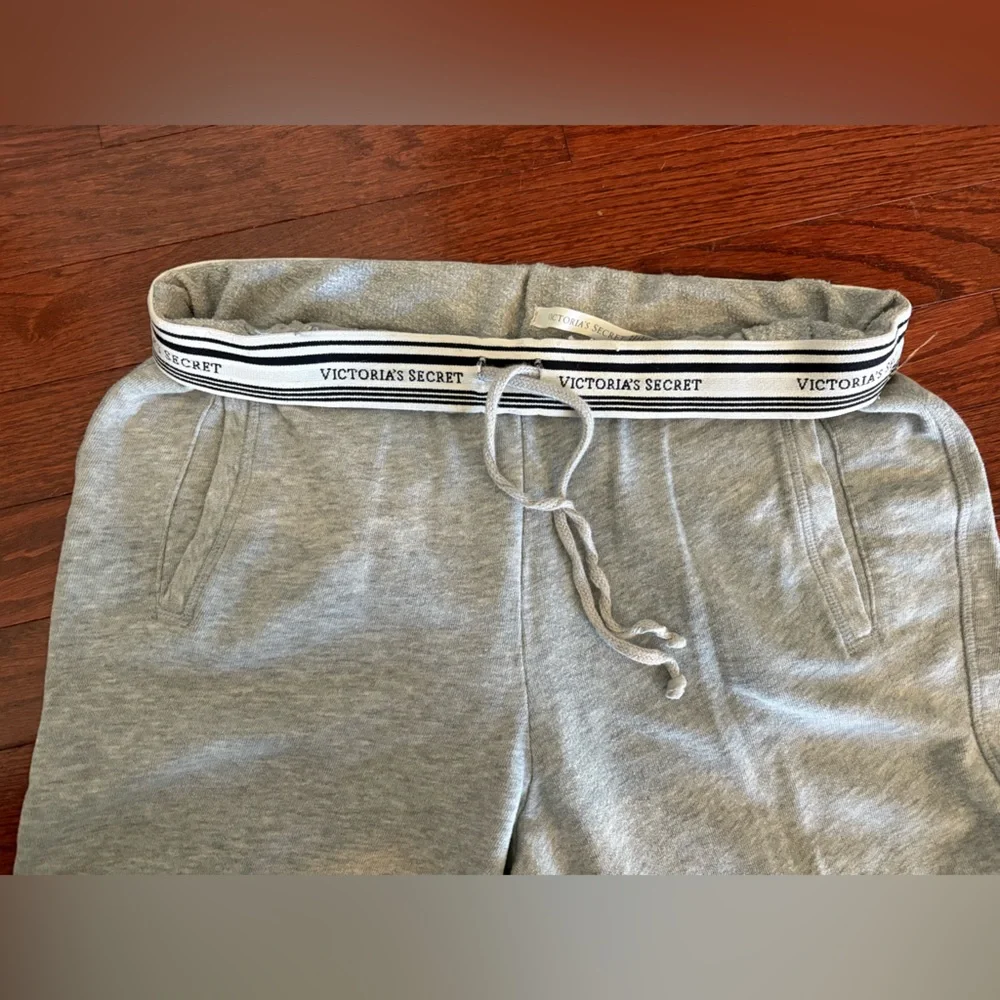 Victoria's Secret Soft Gray joggers - Picture 5 of 7